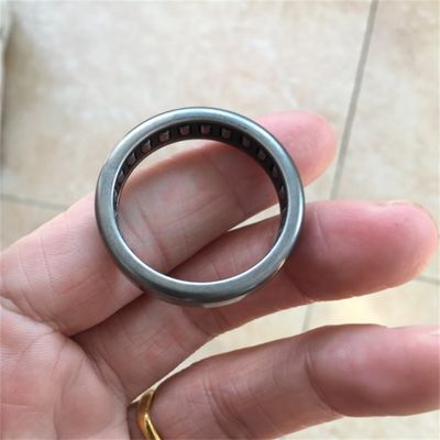 L'appareil doit être équipé d'un roulement à rouleaux de cage et d'aiguille HK1010 HK1012.